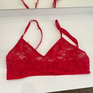 Red Lace bralette ❤️
